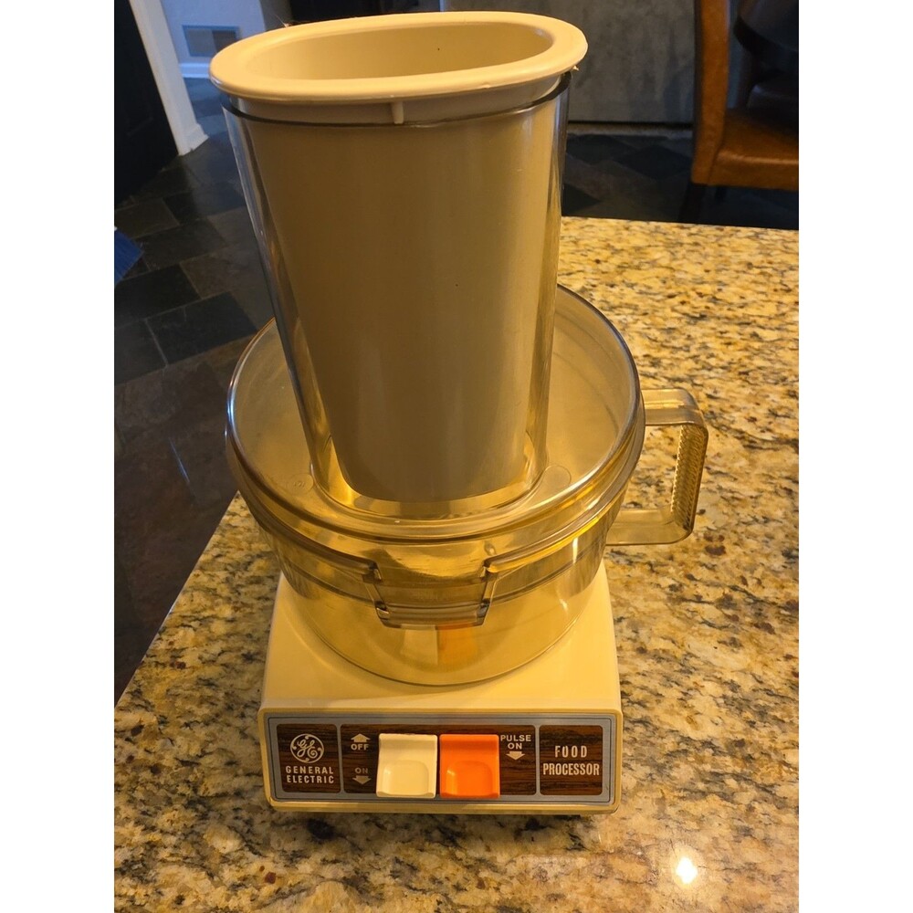 Vintage GE General Electric D1FP18 Food Processor Tested Works Slice/Shred Disc